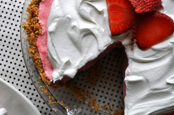Pretzel Strawberry Icebox Pie