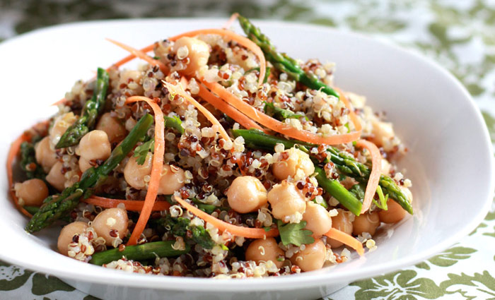 Curried Quinoa and Asparagus Salad